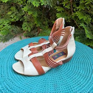 Vintage Sz 37 Everybody by BZ Moda Zip Up Heeled Gladiator Sandals